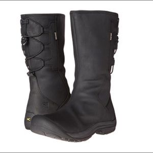 Keen Winthrop Women’s boots Sz 7
